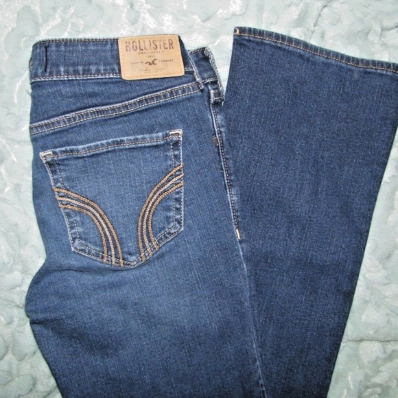 Hollister Ladies Dark Wash Jean Size 3S  26x31 - Picture 1 of 8